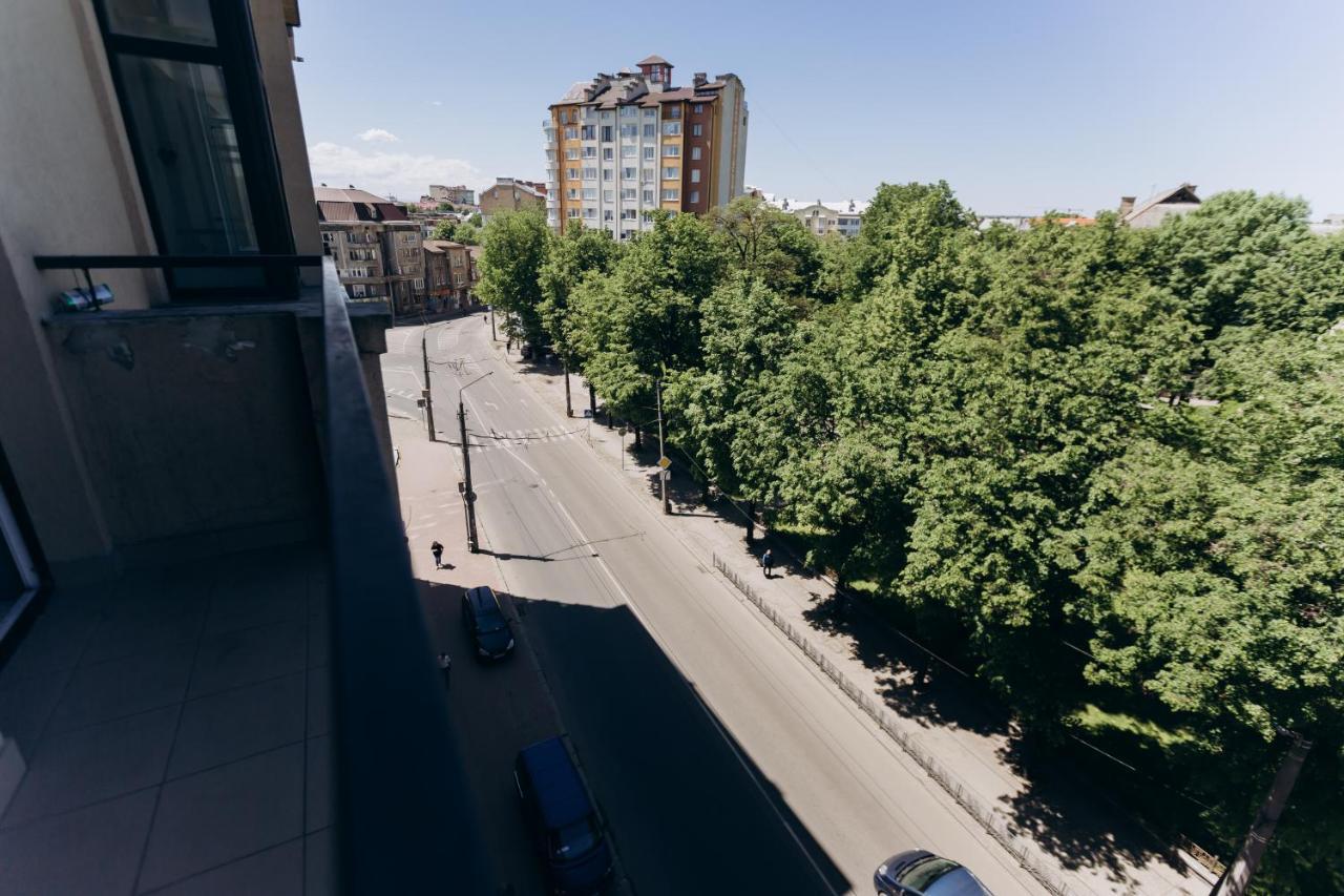 Нові Apartments Біля Жд Вокзалу 伊万诺-弗兰科夫斯克 外观 照片